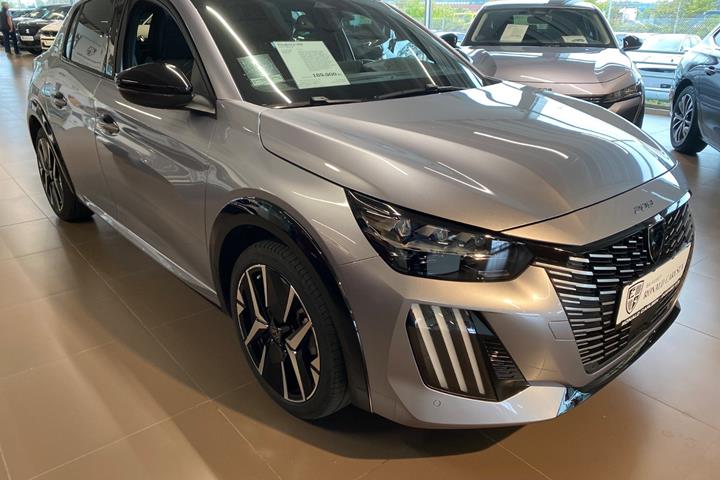 Sølv Peugeot e-208 fra 2026