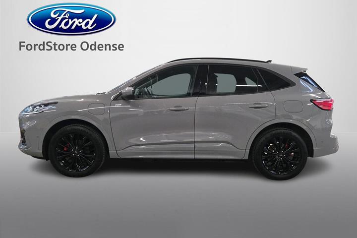 Grå Ford Kuga fra 2023