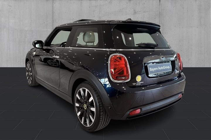 Blå Mini Cooper SE fra 2022
