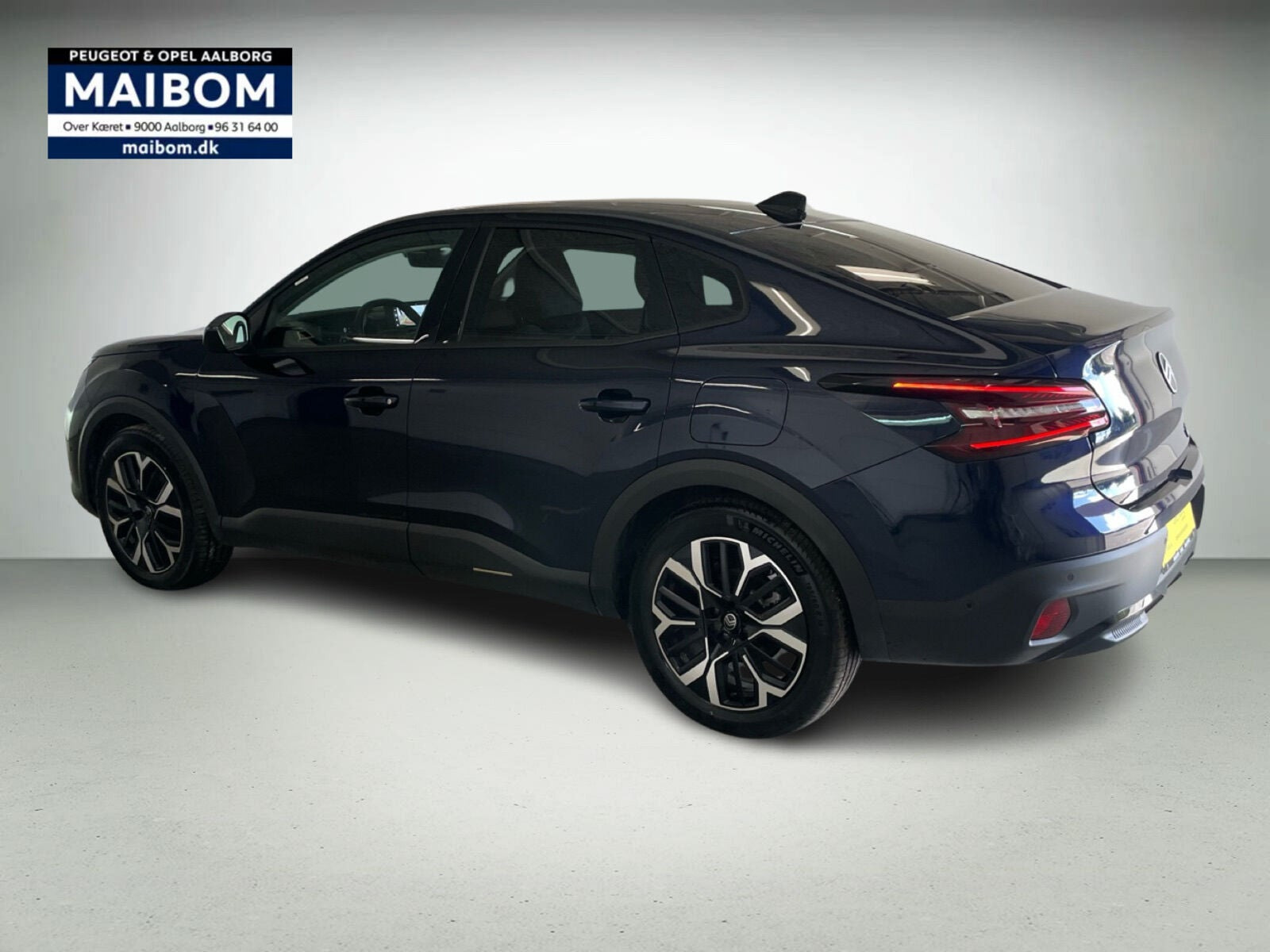 Blå Citroën ë-C4 X fra 2024