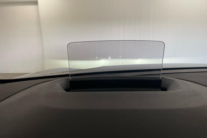 Blå Citroën ë-C4 X fra 2024
