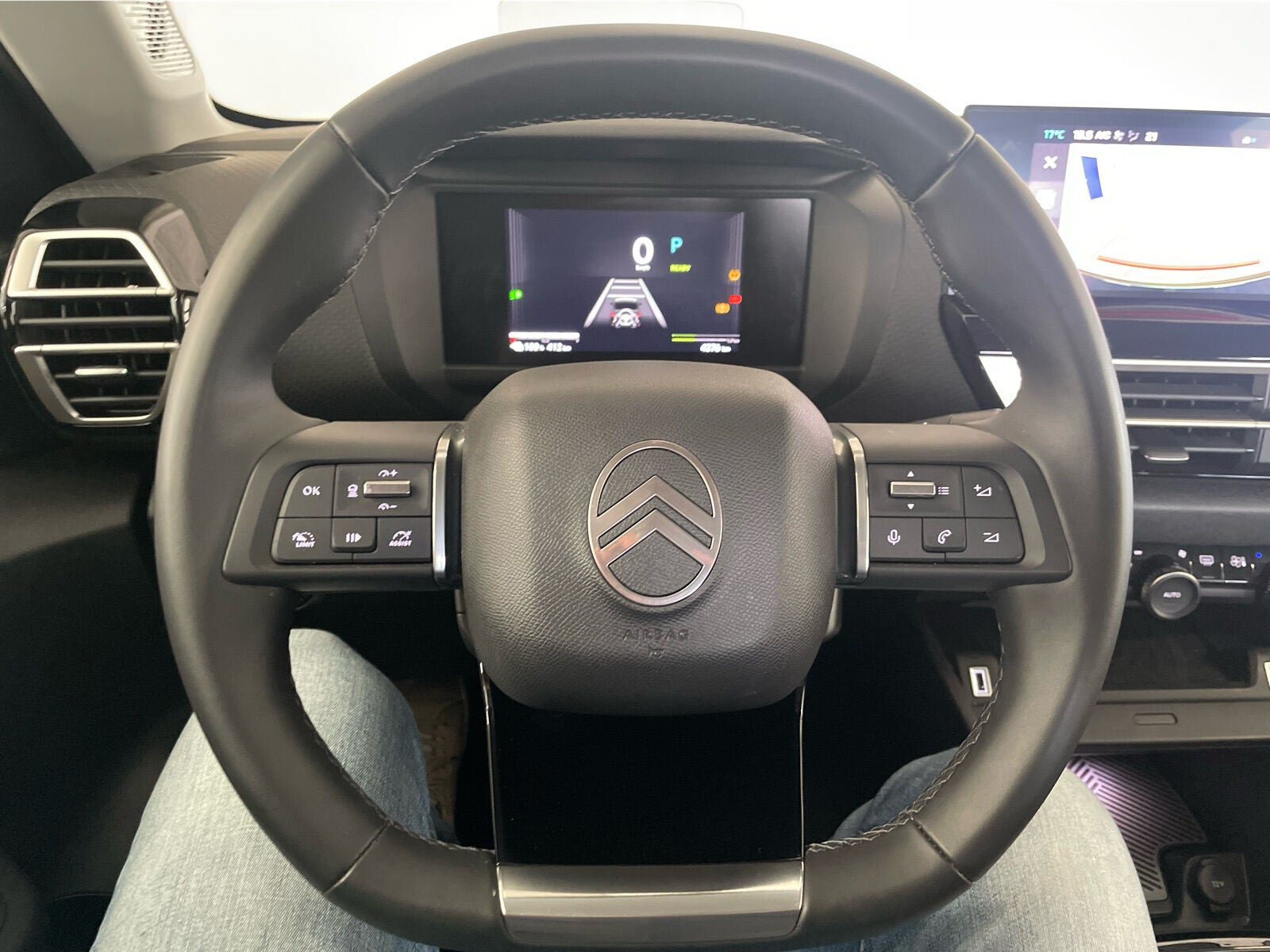 Blå Citroën ë-C4 X fra 2024