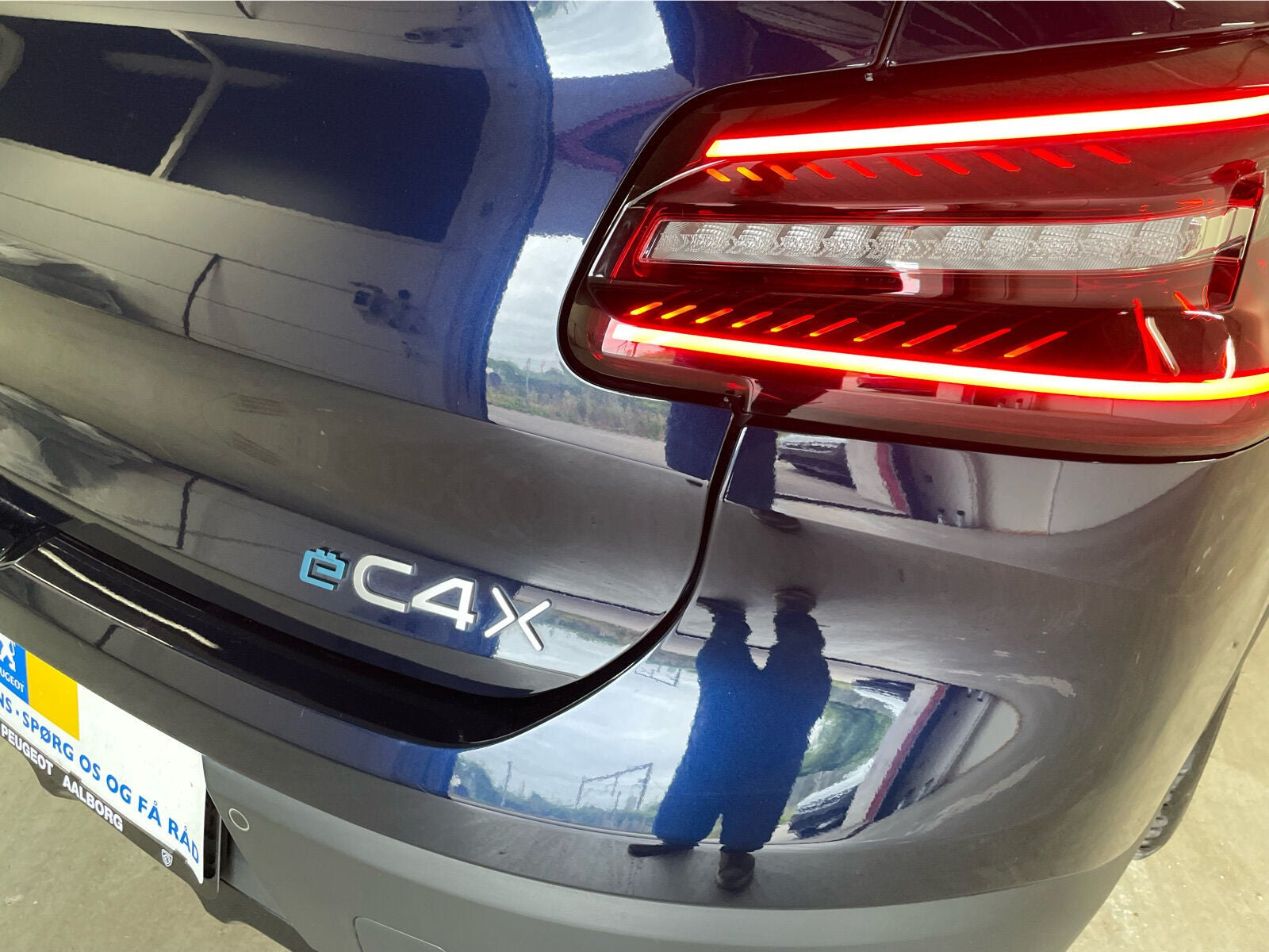 Blå Citroën ë-C4 X fra 2025