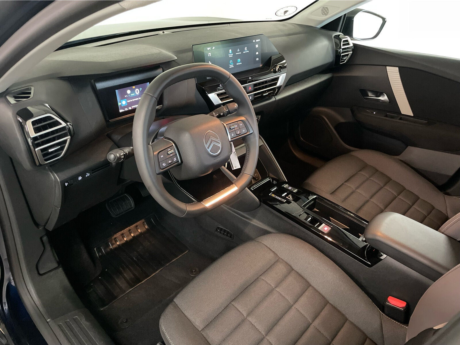 Blå Citroën ë-C4 X fra 2025