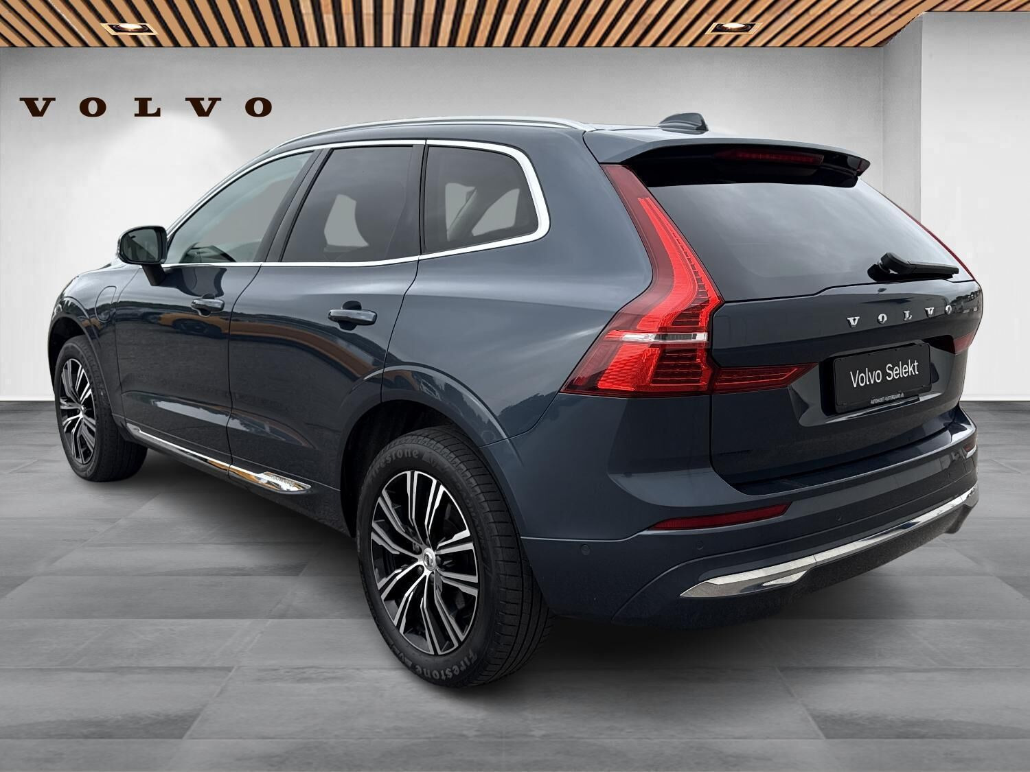 Blå Volvo XC60 fra 2022