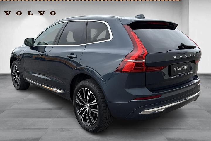 Blå Volvo XC60 fra 2022