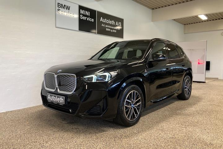 Sort BMW iX1 fra 2025
