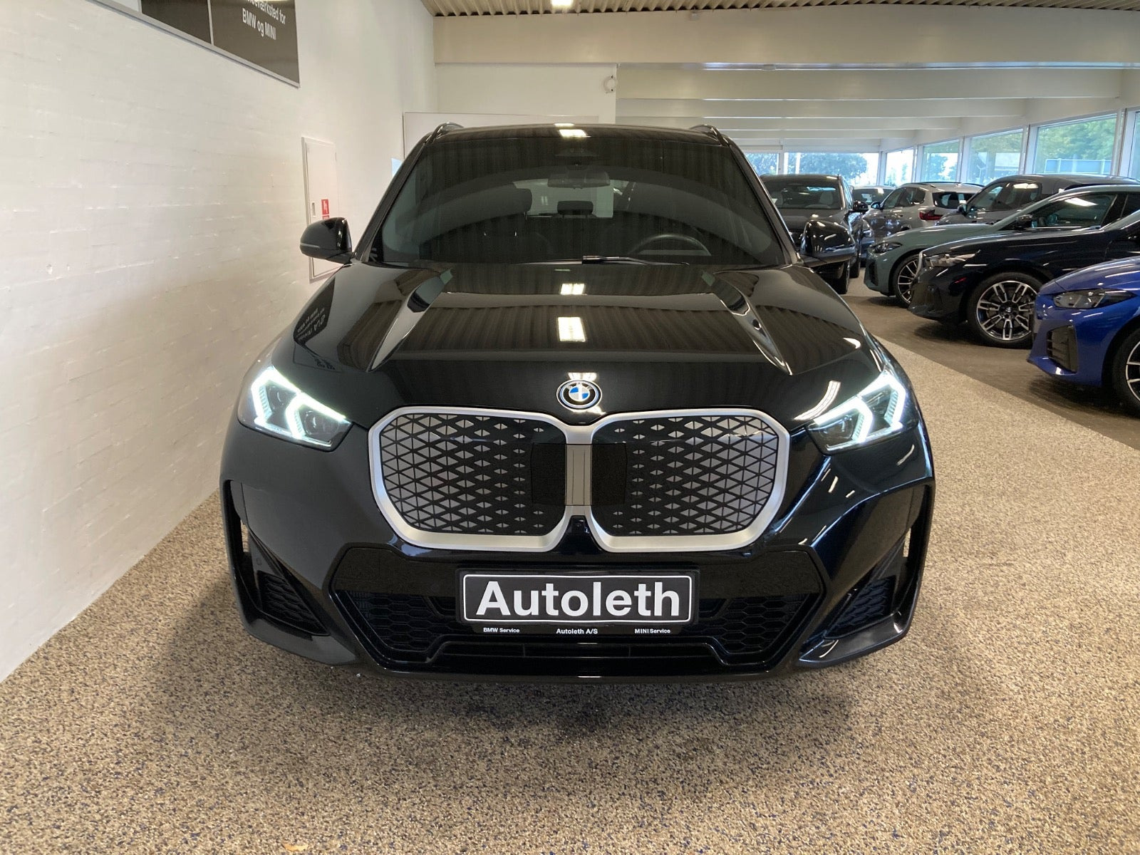 Sort BMW iX1 fra 2025