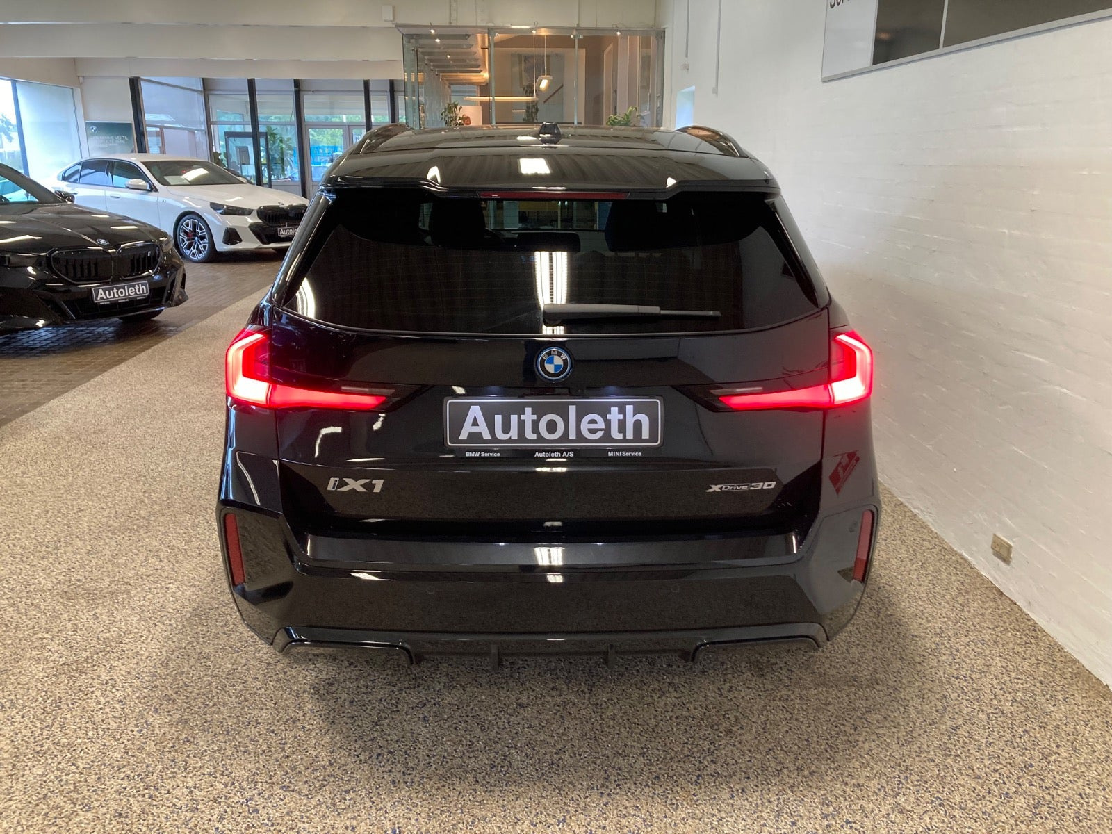 Sort BMW iX1 fra 2025