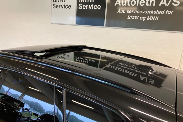 Sort BMW iX1 fra 2025