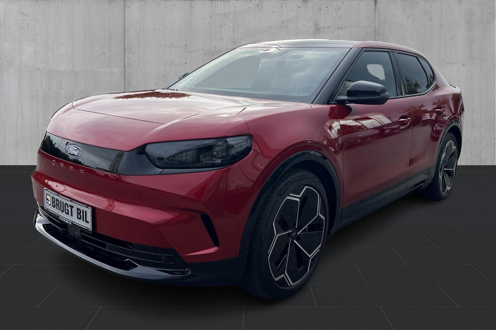 Rød Ford Capri fra 2025