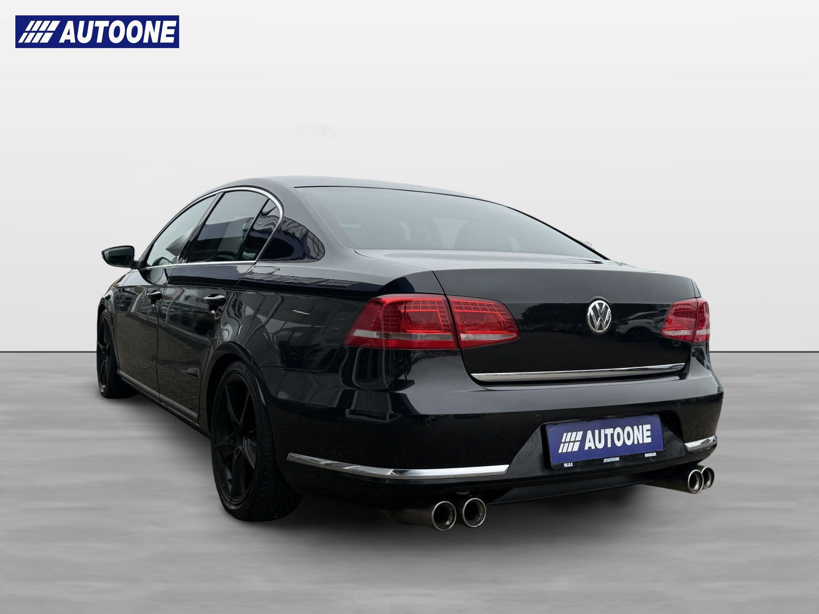 Sort VW Passat fra 2011