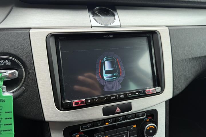 Sort VW Passat fra 2011