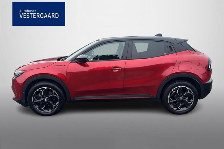 Rød Alfa Romeo Junior fra 2025