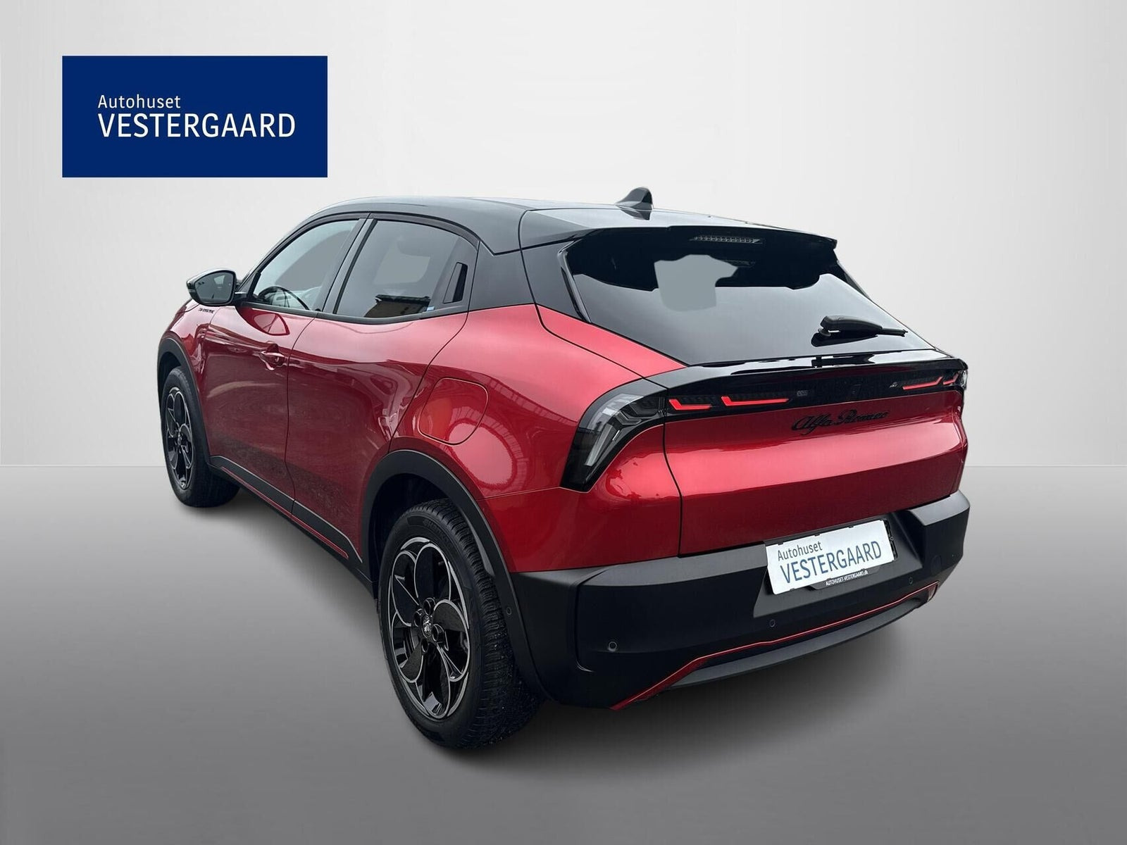 Rød Alfa Romeo Junior fra 2025