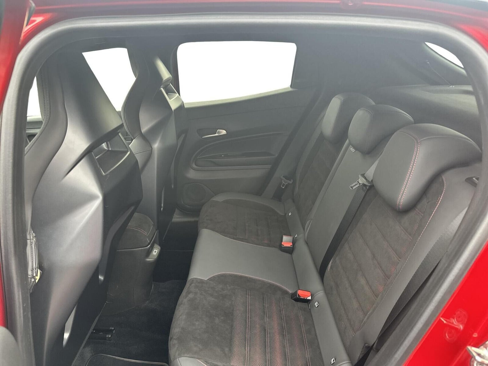 Rød Alfa Romeo Junior fra 2025