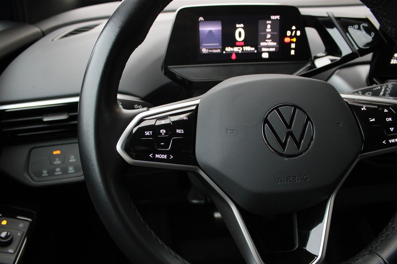 Blå VW ID.4 fra 2024