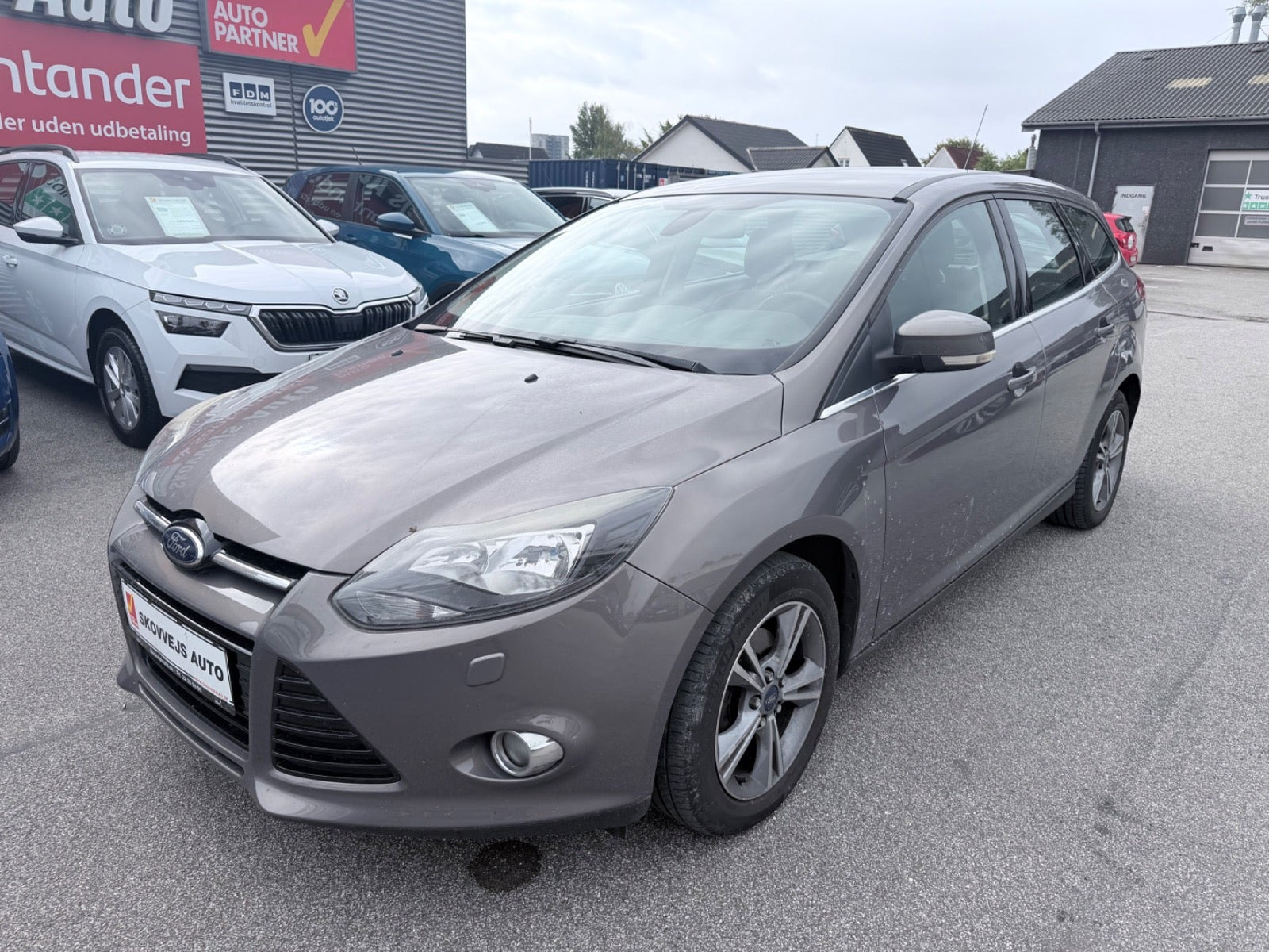 Grå Ford Focus fra 2013