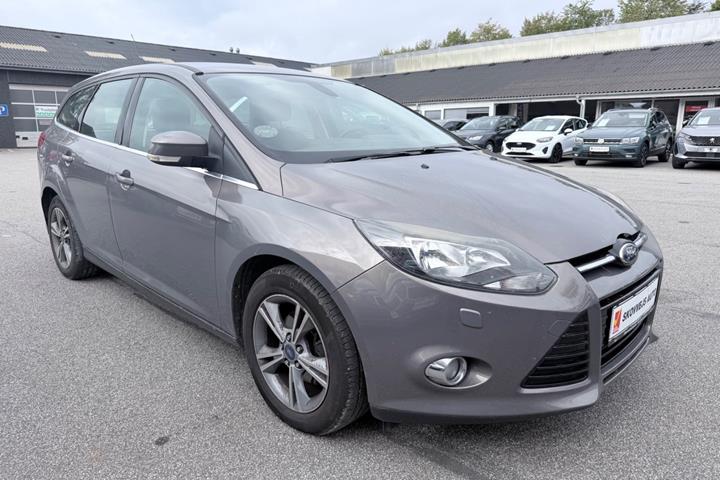Grå Ford Focus fra 2013