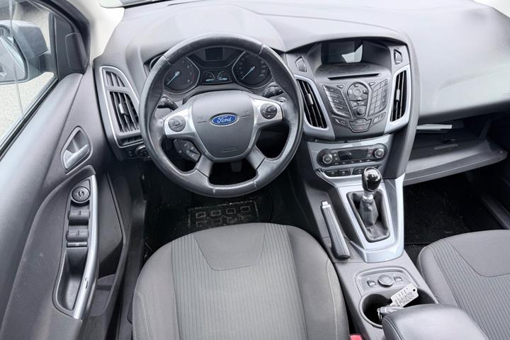 Grå Ford Focus fra 2013