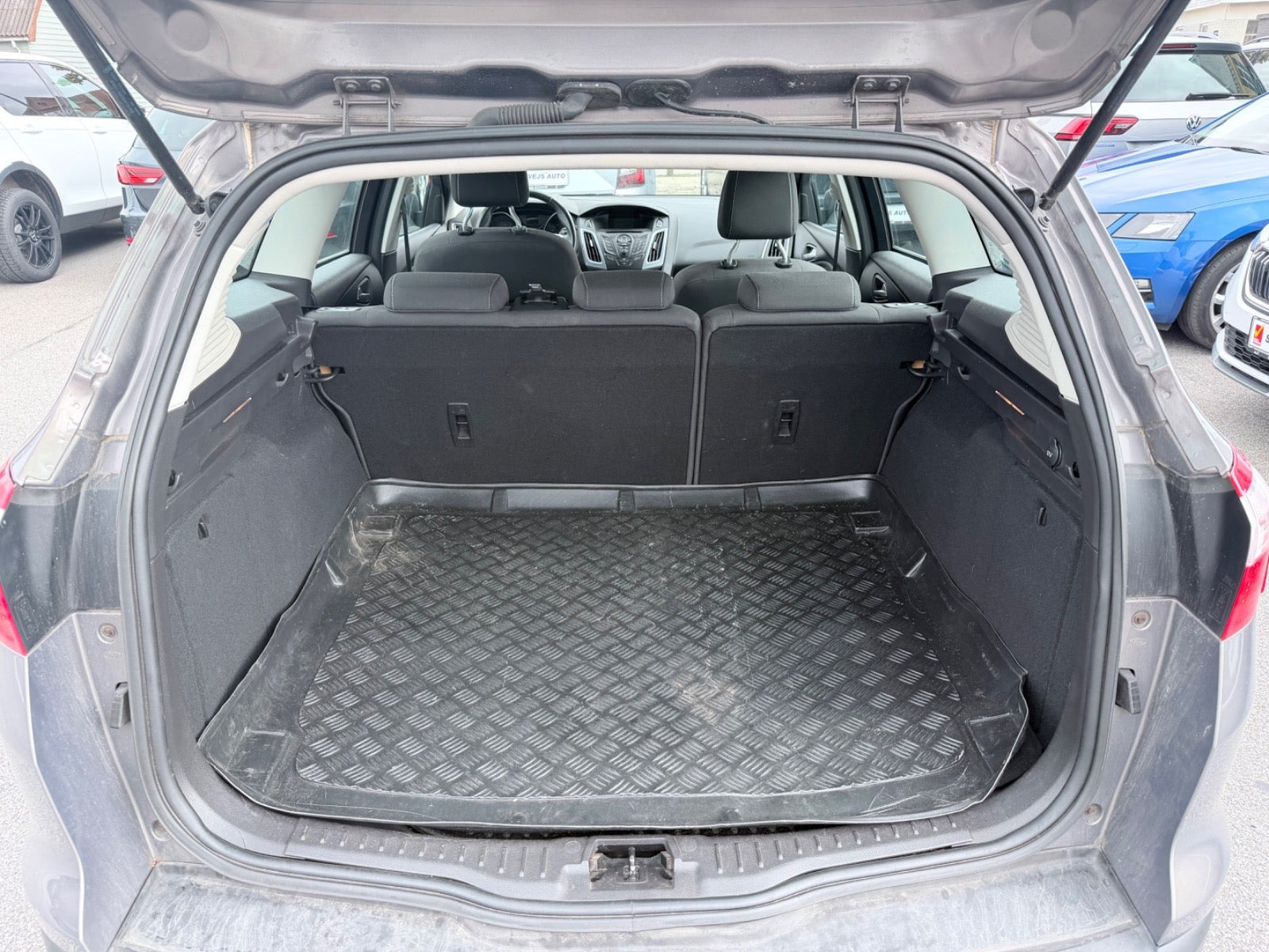 Grå Ford Focus fra 2013