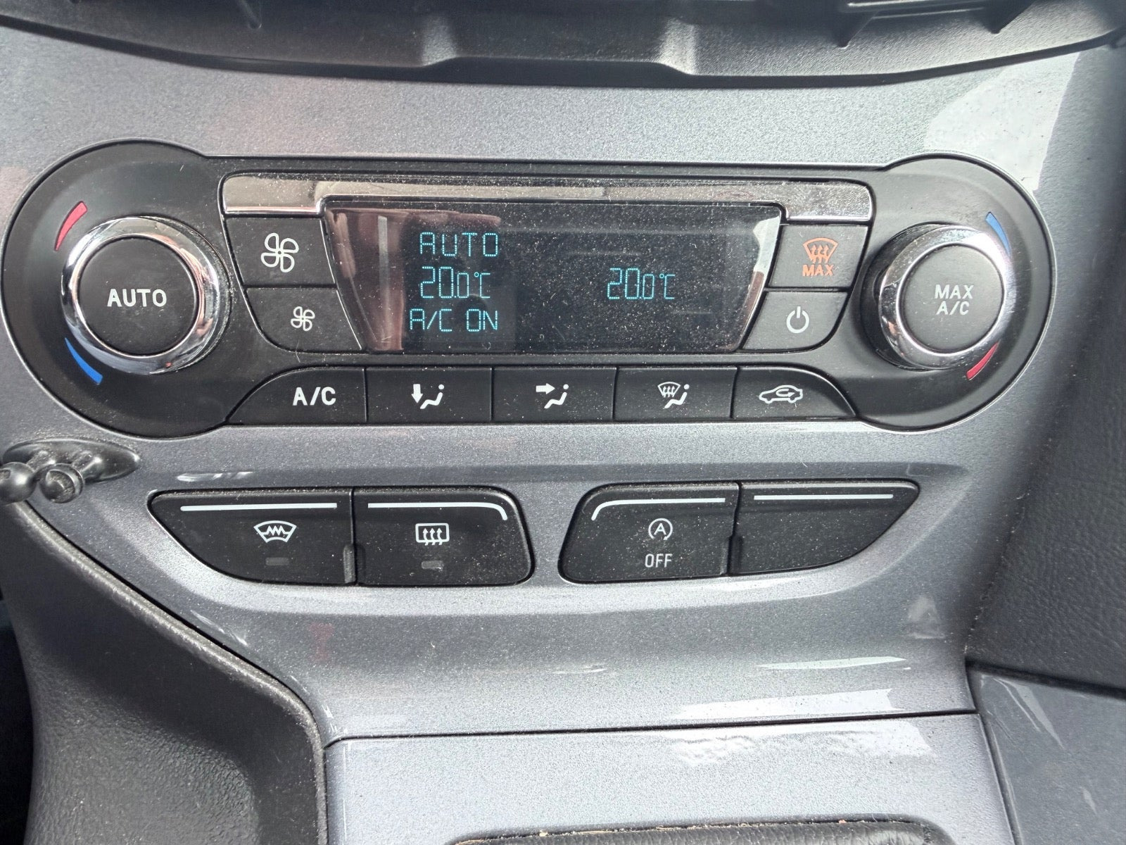 Grå Ford Focus fra 2013