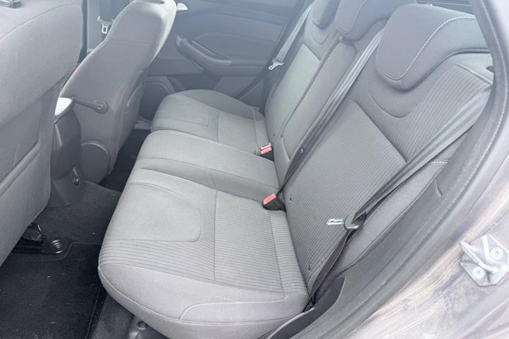 Grå Ford Focus fra 2013