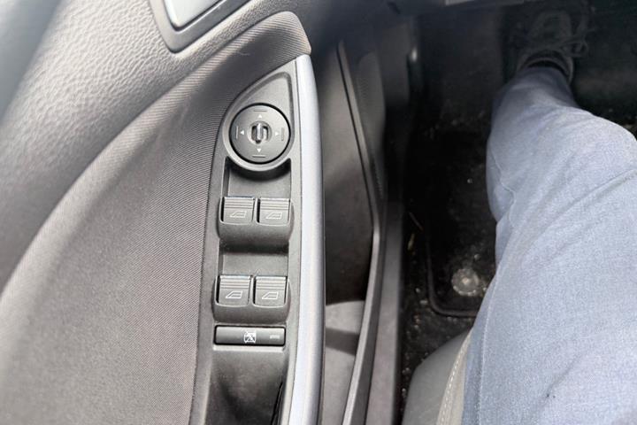 Grå Ford Focus fra 2013