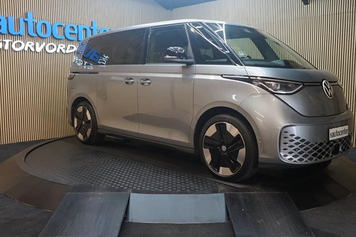 Sølv VW ID.Buzz fra 2024 set udefra