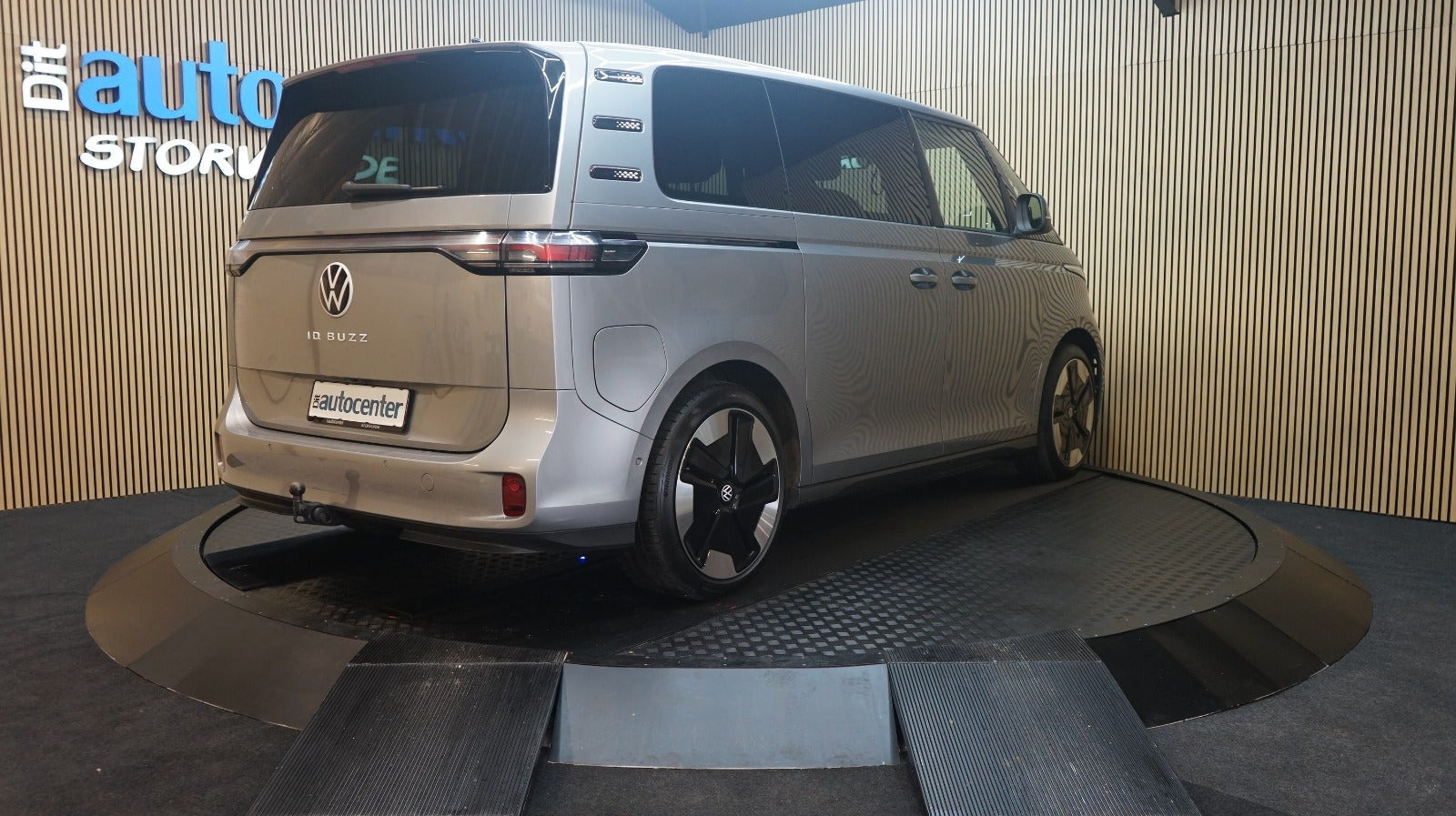 Sølv VW ID.Buzz fra 2024