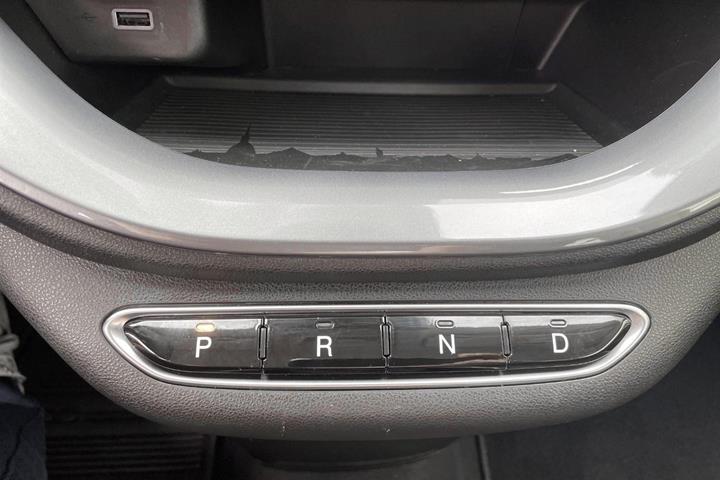 Hvid Fiat 500e fra 2023
