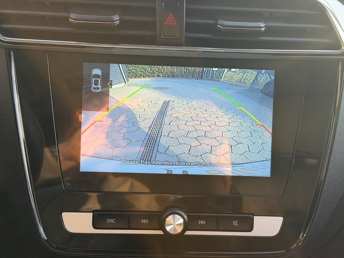 Blå MG ZS fra 2021