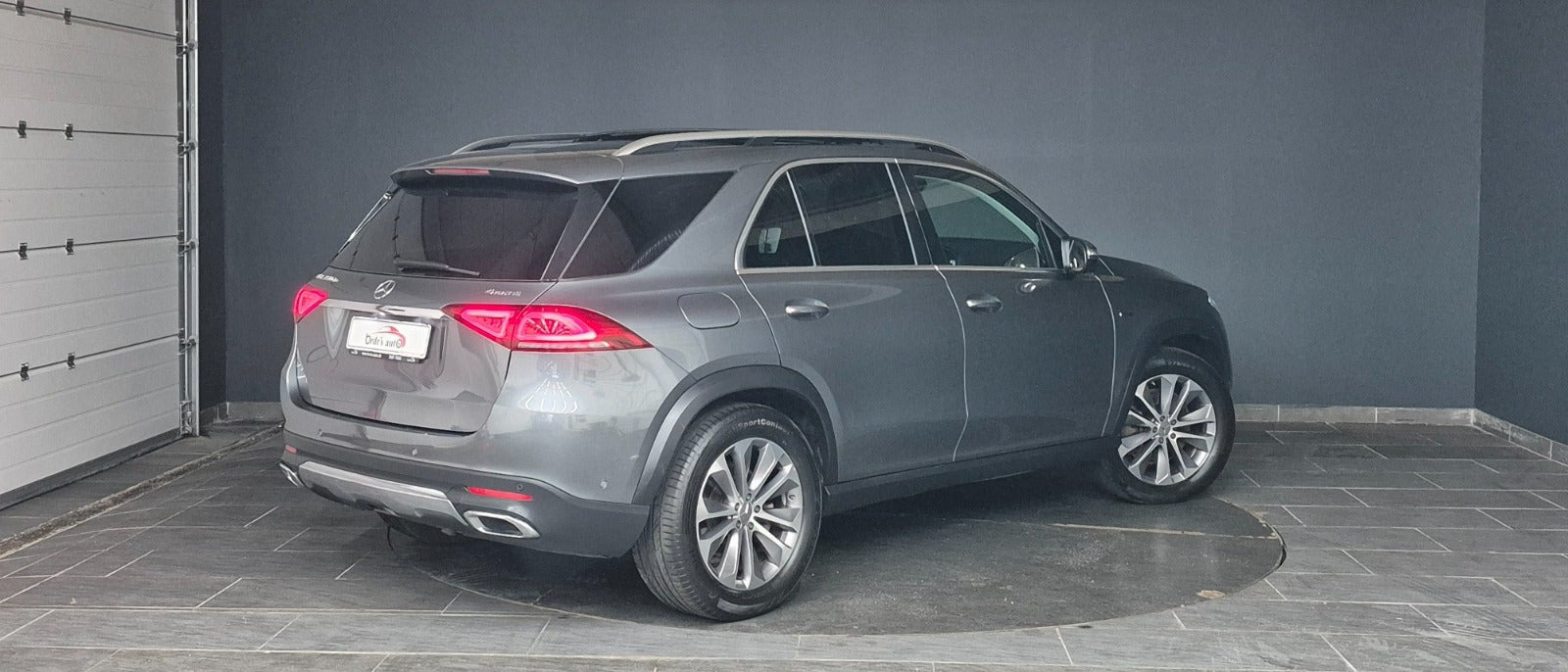 Grå Mercedes GLE350 de fra 2022