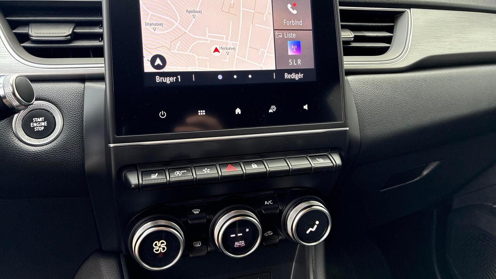 Rød Renault Captur fra 2021