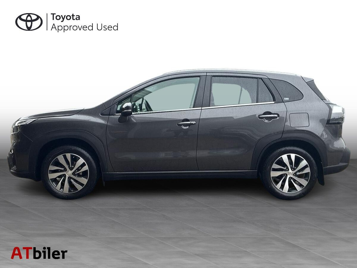 Grå Suzuki S-Cross fra 2023