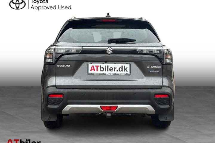 Grå Suzuki S-Cross fra 2023
