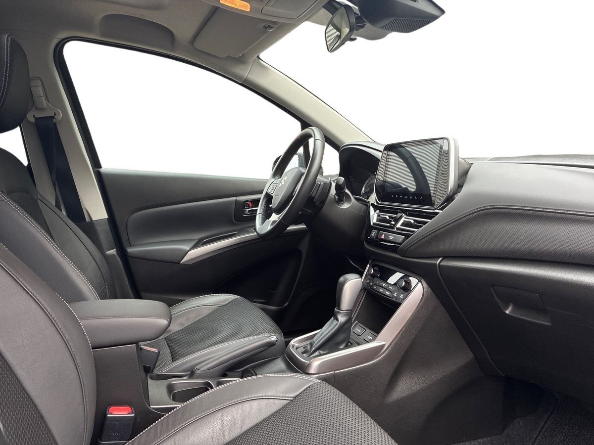 Grå Suzuki S-Cross fra 2023