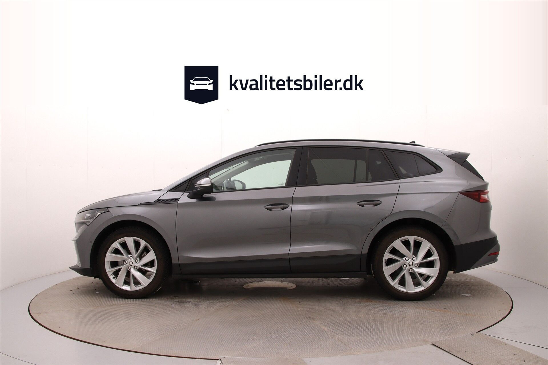 Grå Skoda Enyaq fra 2022