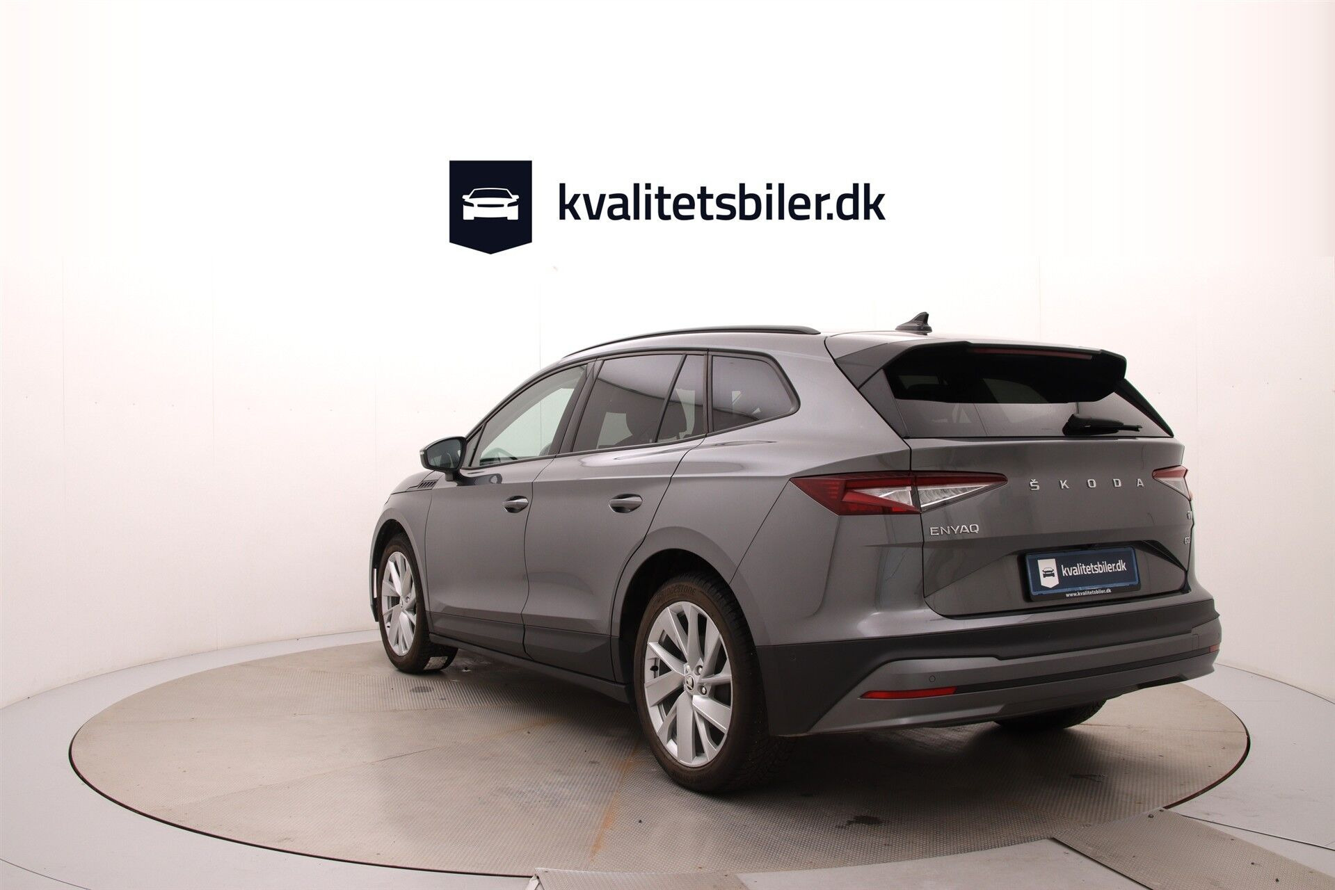 Grå Skoda Enyaq fra 2022