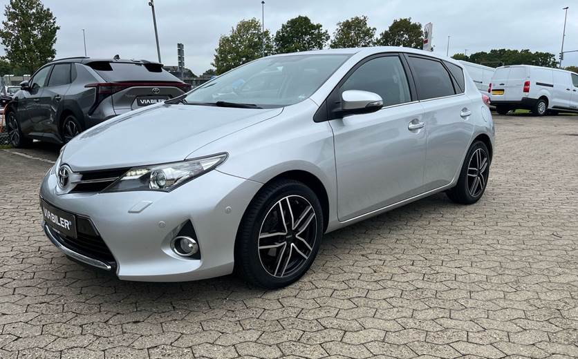 Toyota Auris 1,6 Valvematic T2 Premium Comfort 132HK 5d 6g