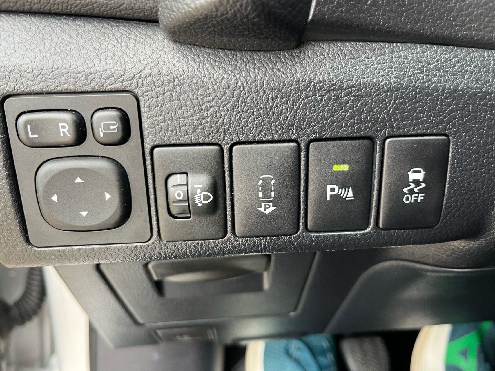 Sølv Toyota Auris fra 2015