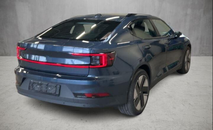 Sort Polestar 2 fra 2025