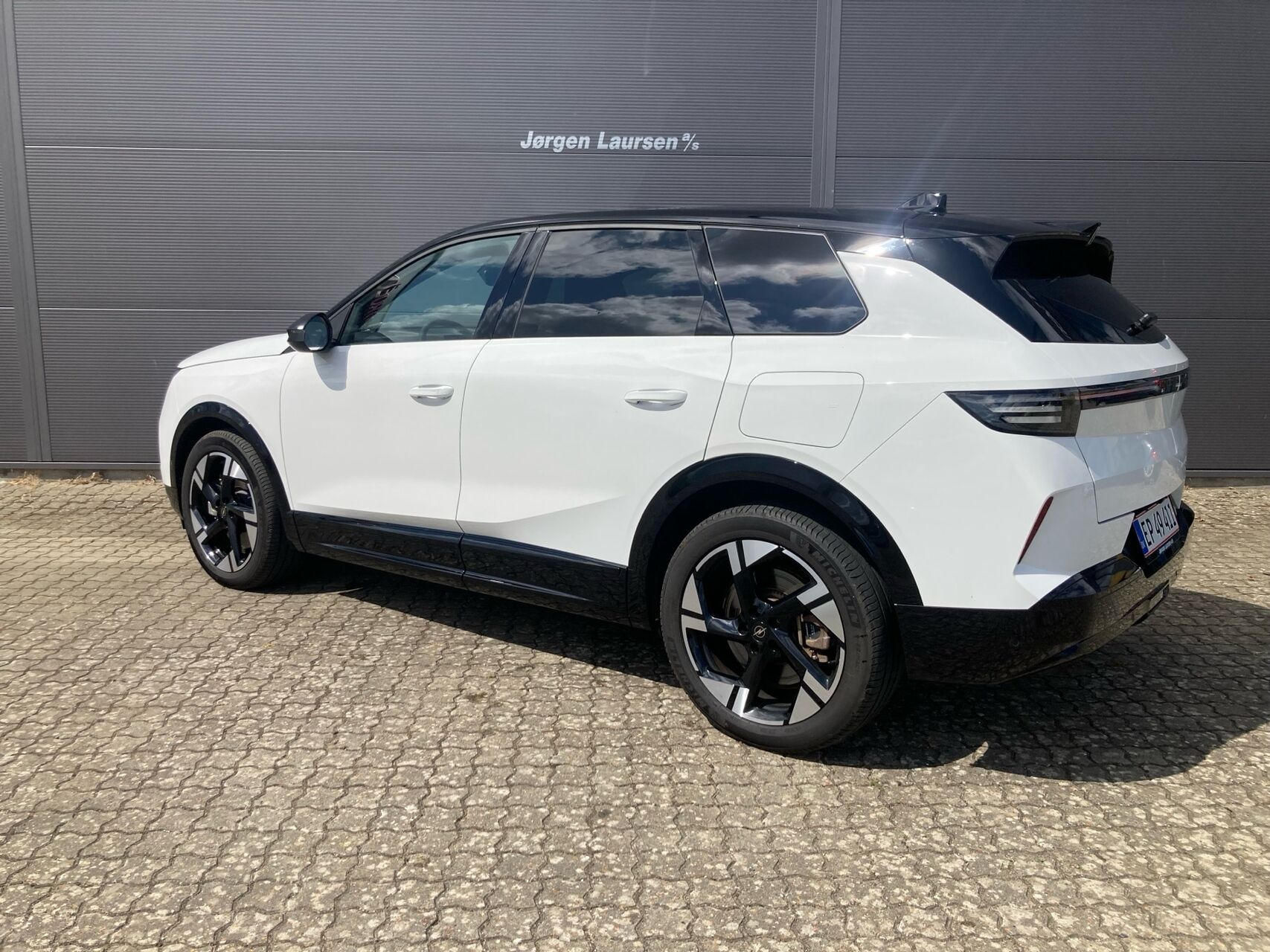 Hvid Opel Grandland fra 2025
