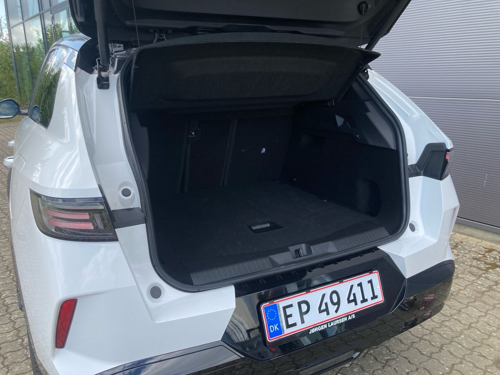 Hvid Opel Grandland fra 2025