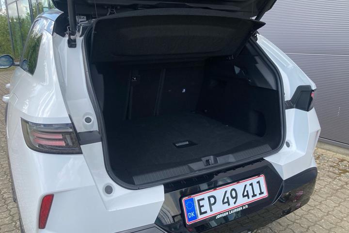 Hvid Opel Grandland fra 2025