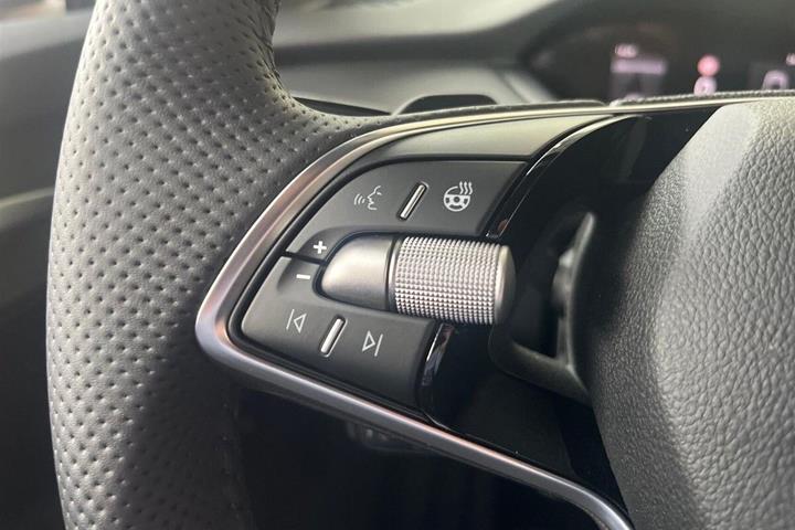Sort Skoda Enyaq fra 2026