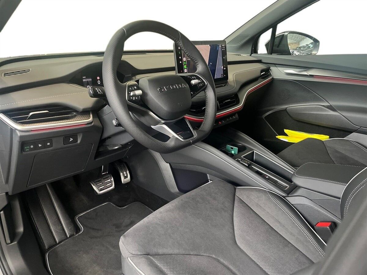Sort Skoda Enyaq fra 2026