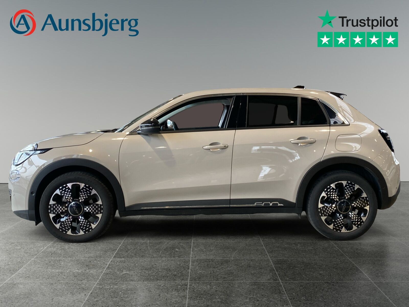 Grå Fiat 600e fra 2024