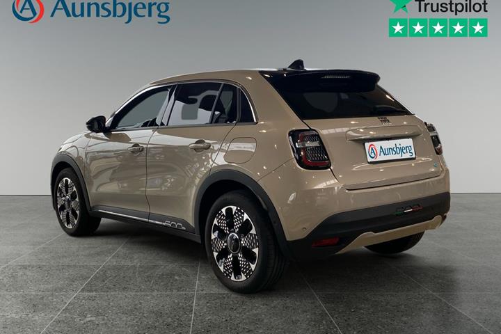 Grå Fiat 600e fra 2024