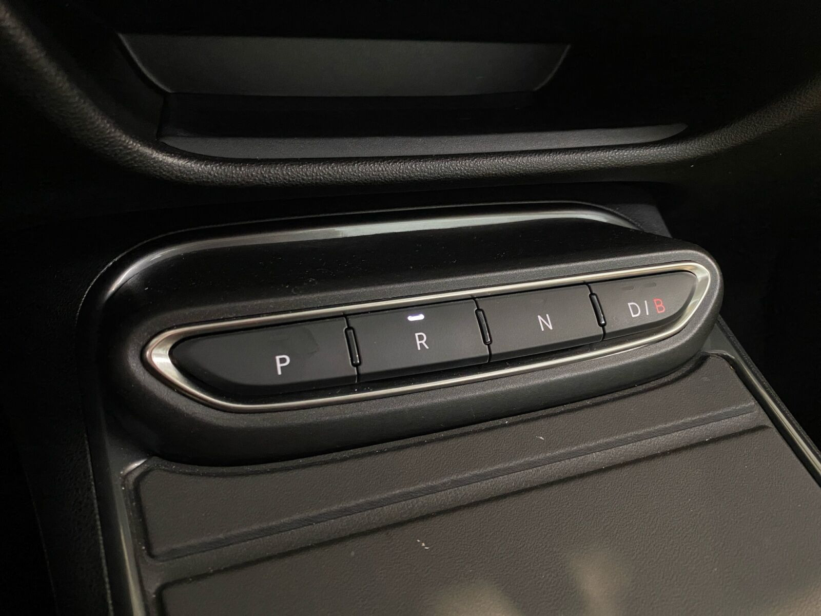 Grå Fiat 600e fra 2024